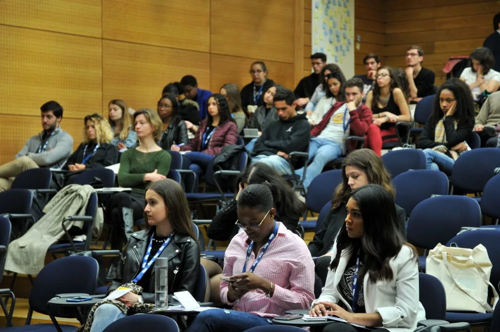 Frontal perspective of the talk's audience.